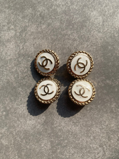 Best Quality White Chanel Button